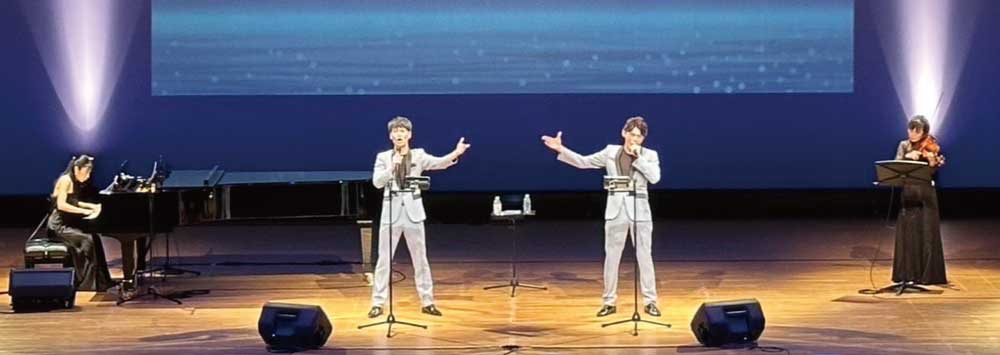 歌声コンサートは昭和の名曲を愉しむ歌声喫茶（歌声サロン、歌声サークル）です。